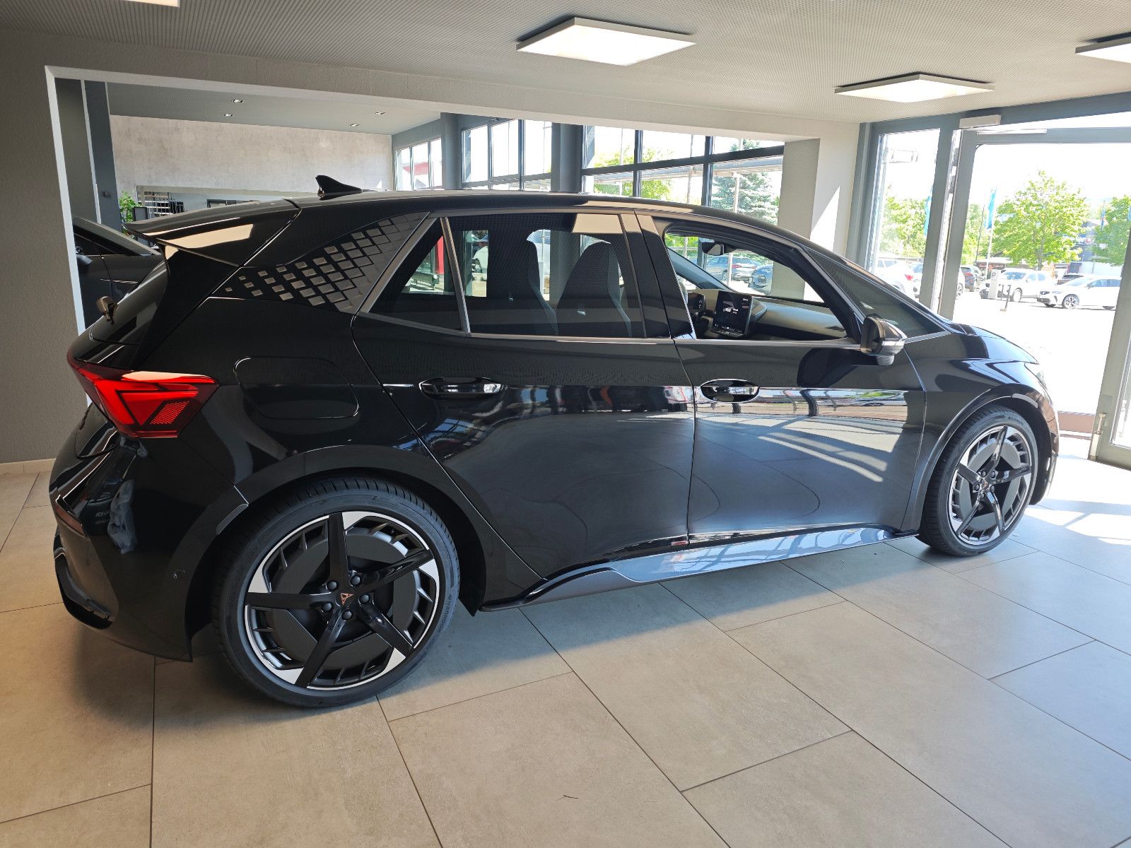 Cupra Born - Bild 2