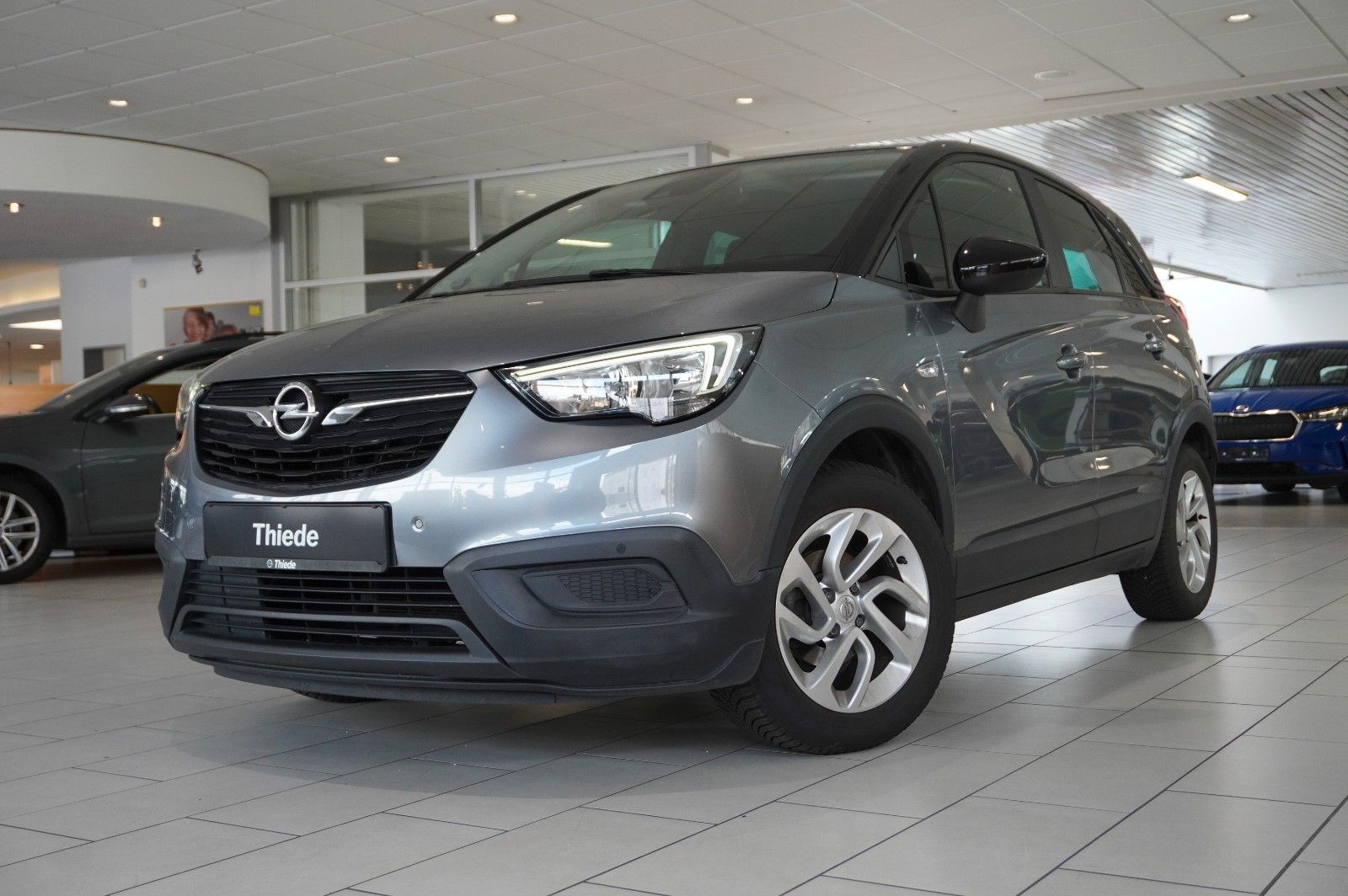 Fahrzeugabbildung Opel Crossland (X) 1.2 EDITION NAVI/LED/SHZ/PDC/TEMP.