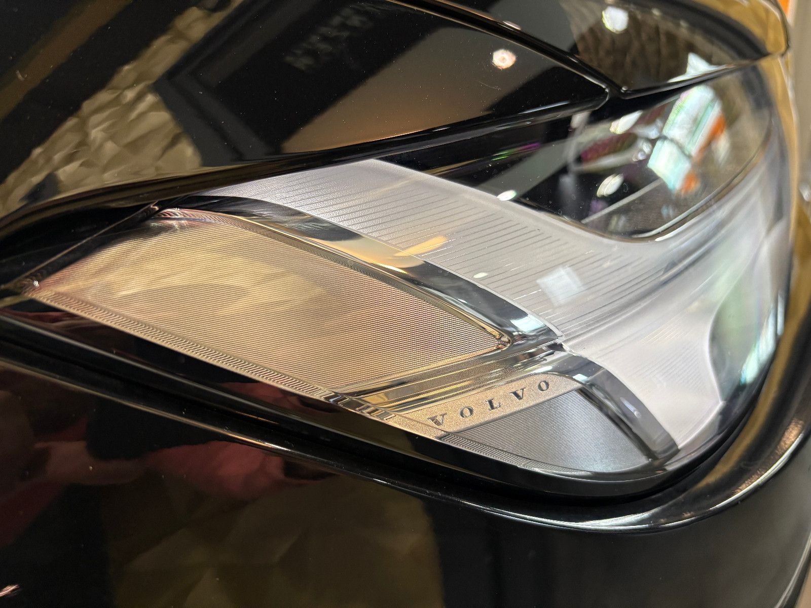 Fahrzeugabbildung Volvo V90 Kombi R Design Recharge Plug-In Hybrid AWD/