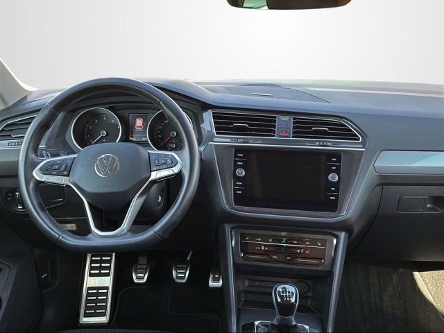 TIGUAN 1.5 TSI ACTIVE APP+AZV+MATRIX+NAVI