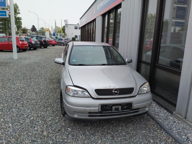 Opel Astra 1.6 -