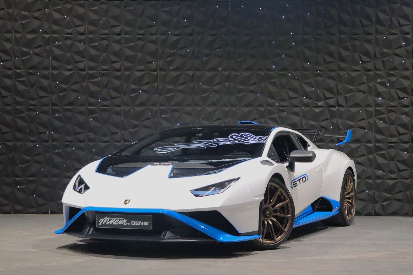 LAMBORGHINI Huracan