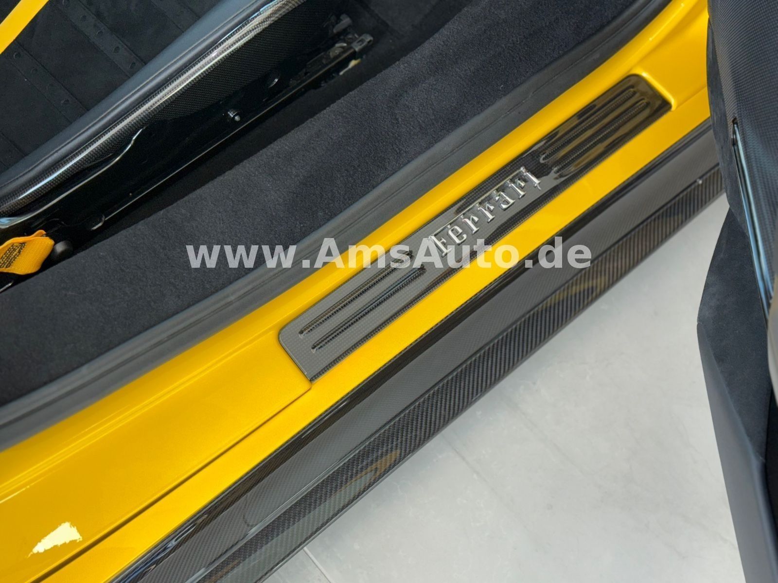 SF90 Spider Novitec Carbon Lift