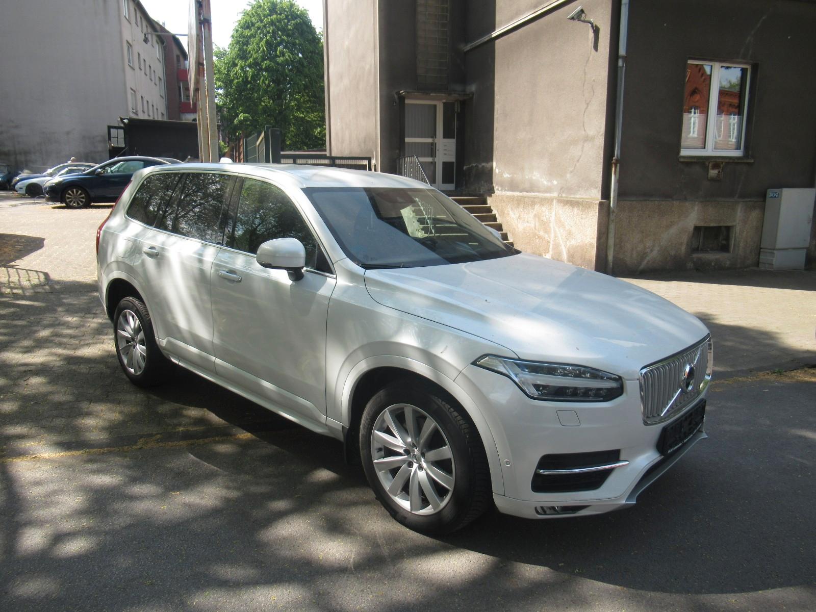 Volvo XC90 Momentum*LUFTFEDERUNG*