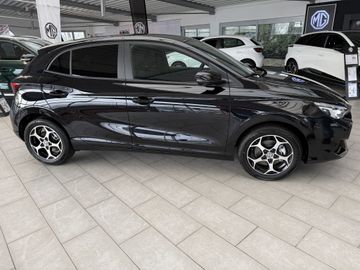 MG MG33 Hybrid+ Luxury