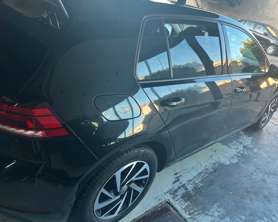 Image of Volkswagen Golf