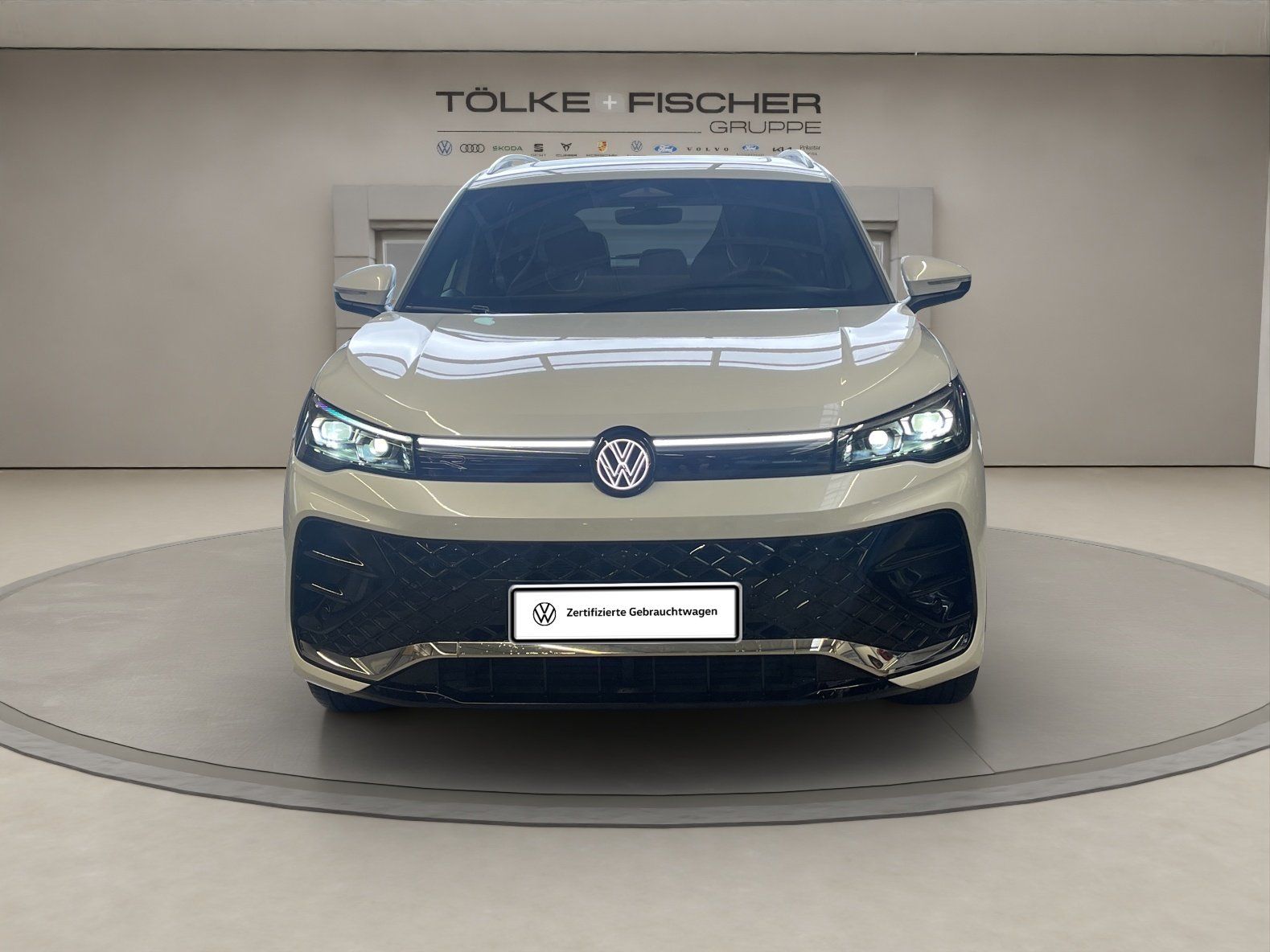 Volkswagen Tiguan 2.0 TSI 4Motion W R-Line DCC Pano R-Line foto 3