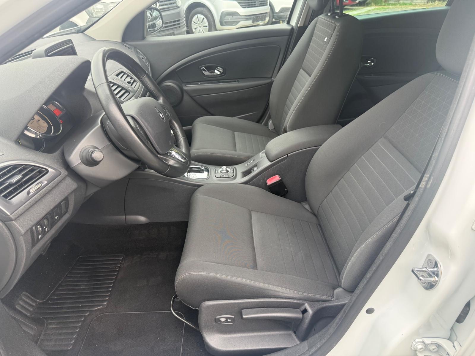 Renault Megane 2015 — photo 6