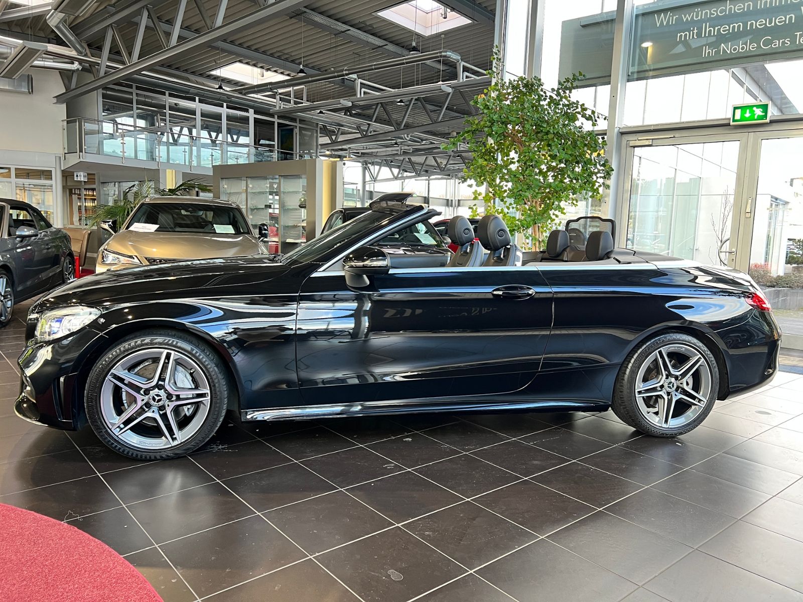 Fahrzeugabbildung Mercedes-Benz C 200 Cabrio LED NAVI ALU PDC