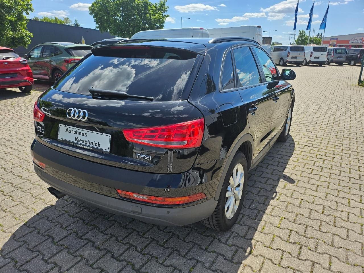 Fahrzeugabbildung Audi Q3 Automatik Allwetter
