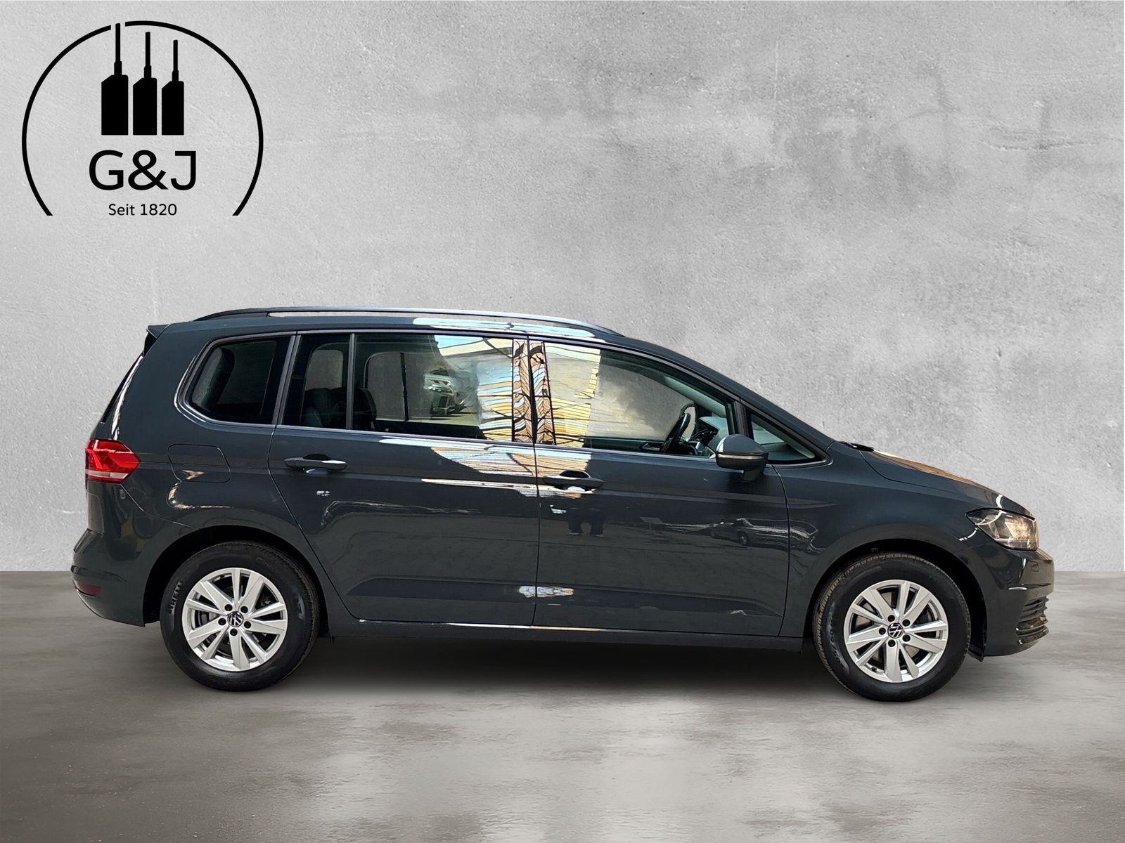 Fahrzeugabbildung Volkswagen Touran 1.5 TSI DSG digitalCP Navi SHZ ACC PDC