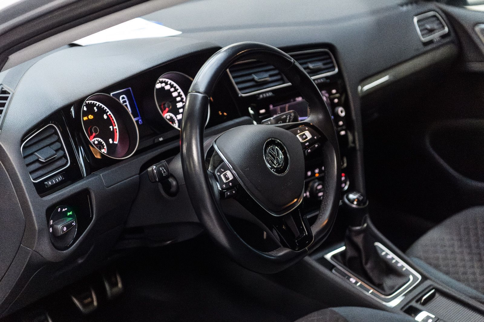 Fahrzeugabbildung Volkswagen Golf VII Lim. IQ.DRIVE