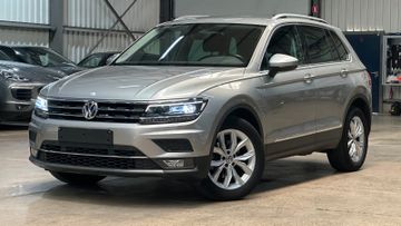Volkswagen Tiguan - 1
