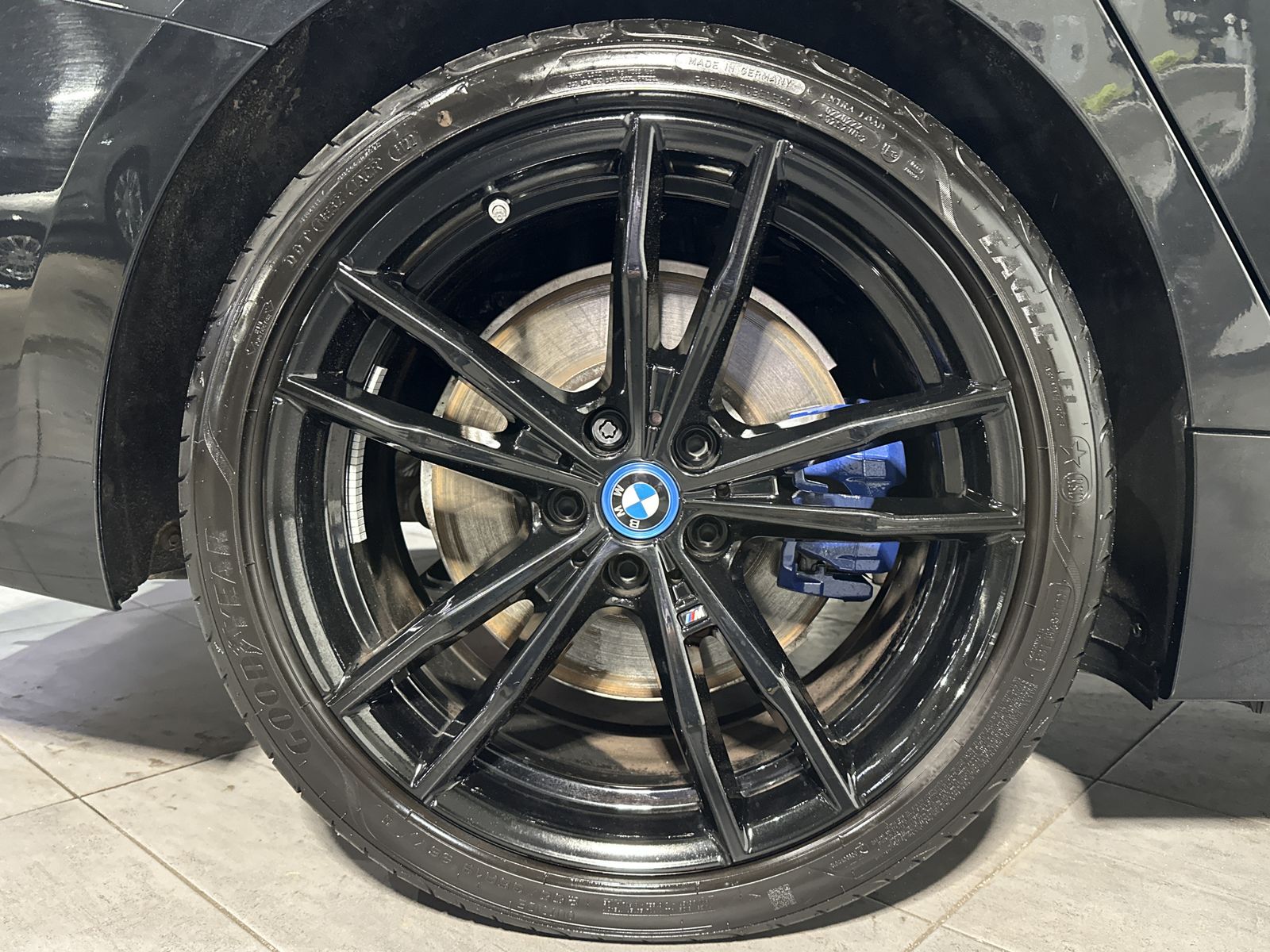 Fahrzeugabbildung BMW 320e Touring M-Sport Aut. NAV+LED+PANO+WIDE+HIFI