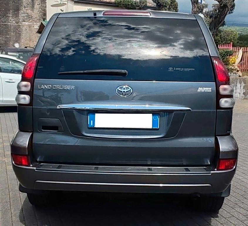 Toyota Land Cruiser