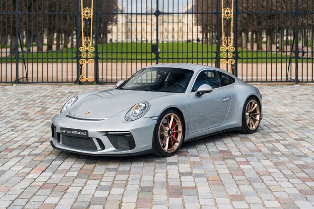 Porsche 991 GT3 Touring GT Silver - 17 500 kms, serviced