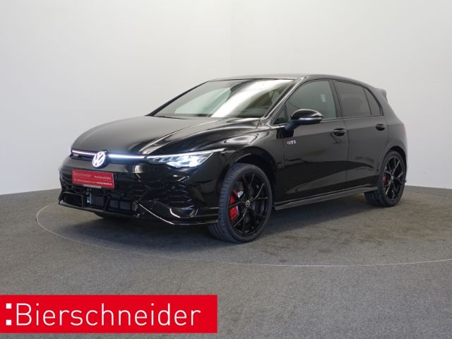 Volkswagen Golf GTI 8 2.0 TSI DSG Clubsport ALU 19 PANO KAR