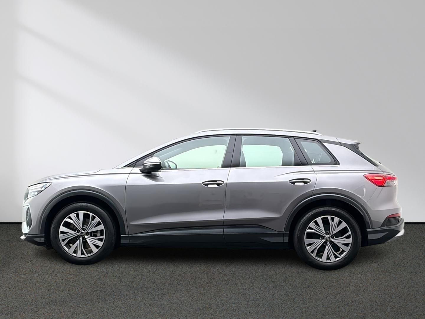 Audi Q4 e-tron 40 Matrix Panorama ACC HUD AHK Navi imagem 2