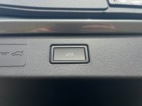Volkswagen T-Roc 1.5 eTSI DSG R-Line PANO AHK MATRIX 4JGAR bei Autohaus Landmann & Maier OHG