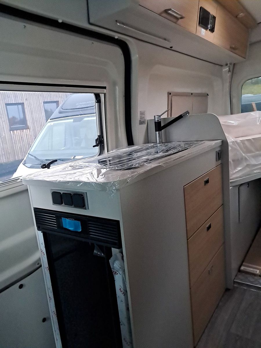 Fahrzeugabbildung Karmann Dexter 4x4 DE 570 AW Markise, Allrad, Alufelgen