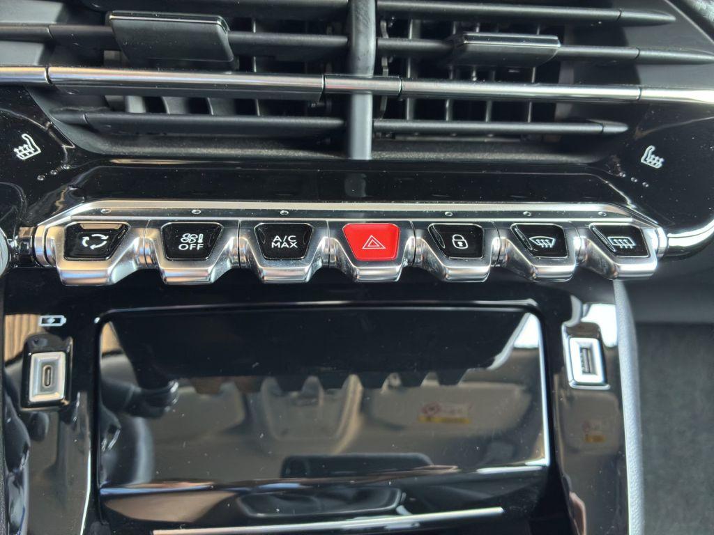 Peugeot 2008 PureTech 130 Allure