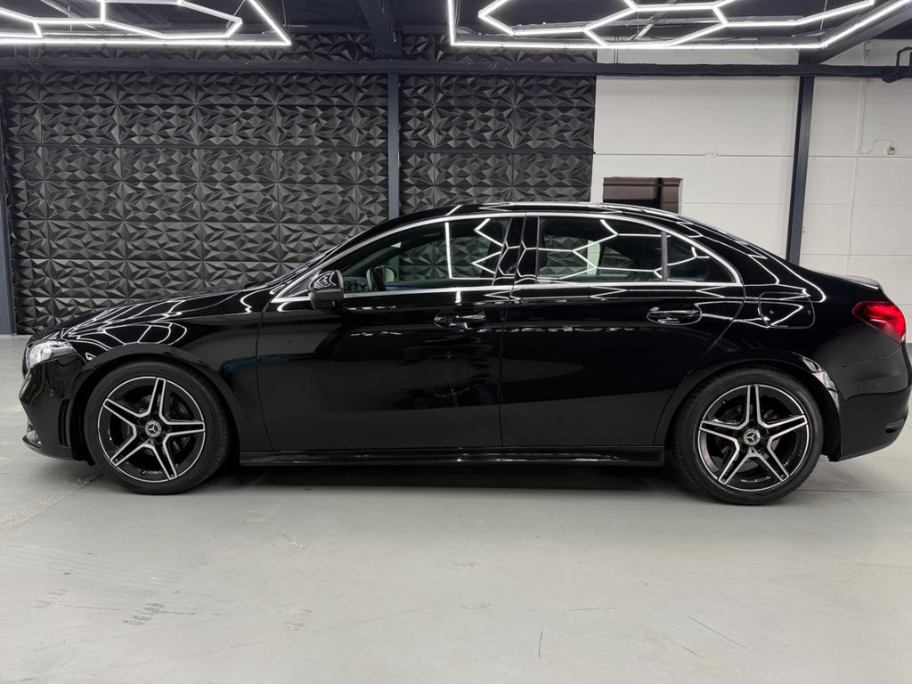 Mercedes-Benz A 180d AMG Limousine, Foto 3 von 50