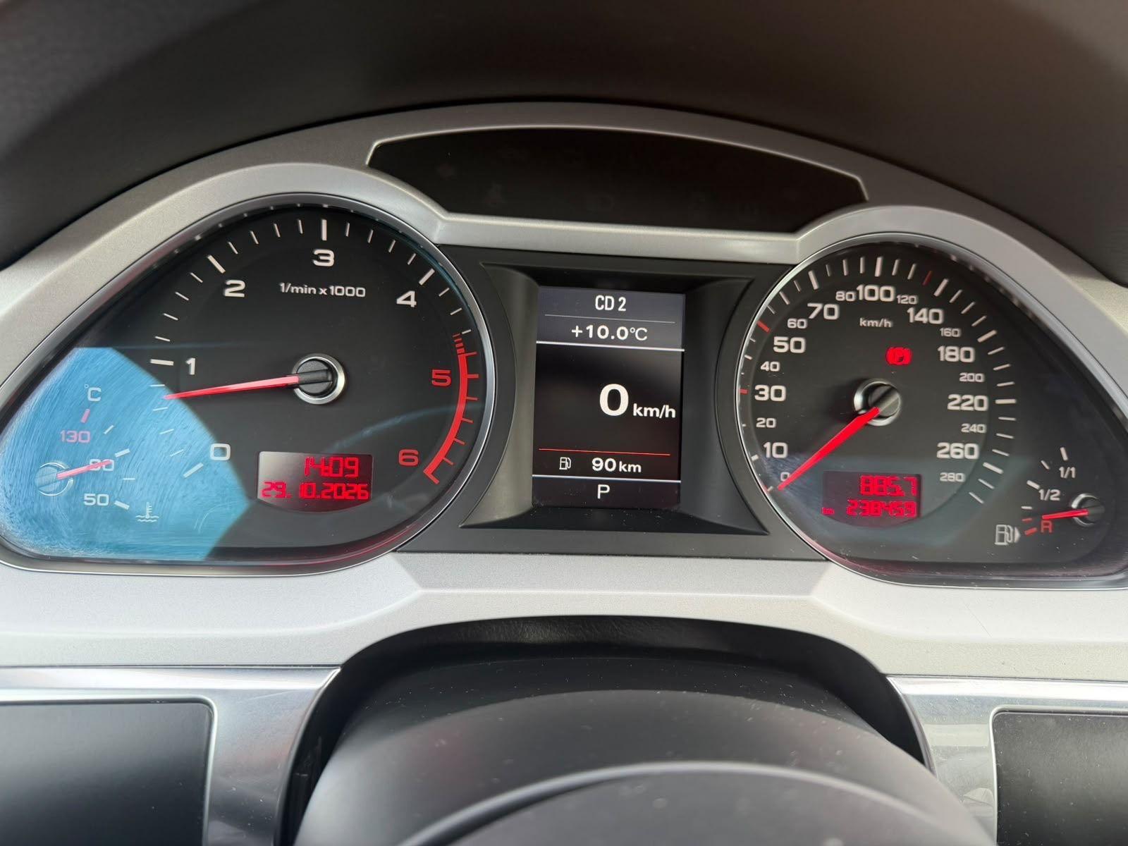 Audi A6 2010 — photo 9