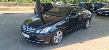Mercedes E 220 - 1