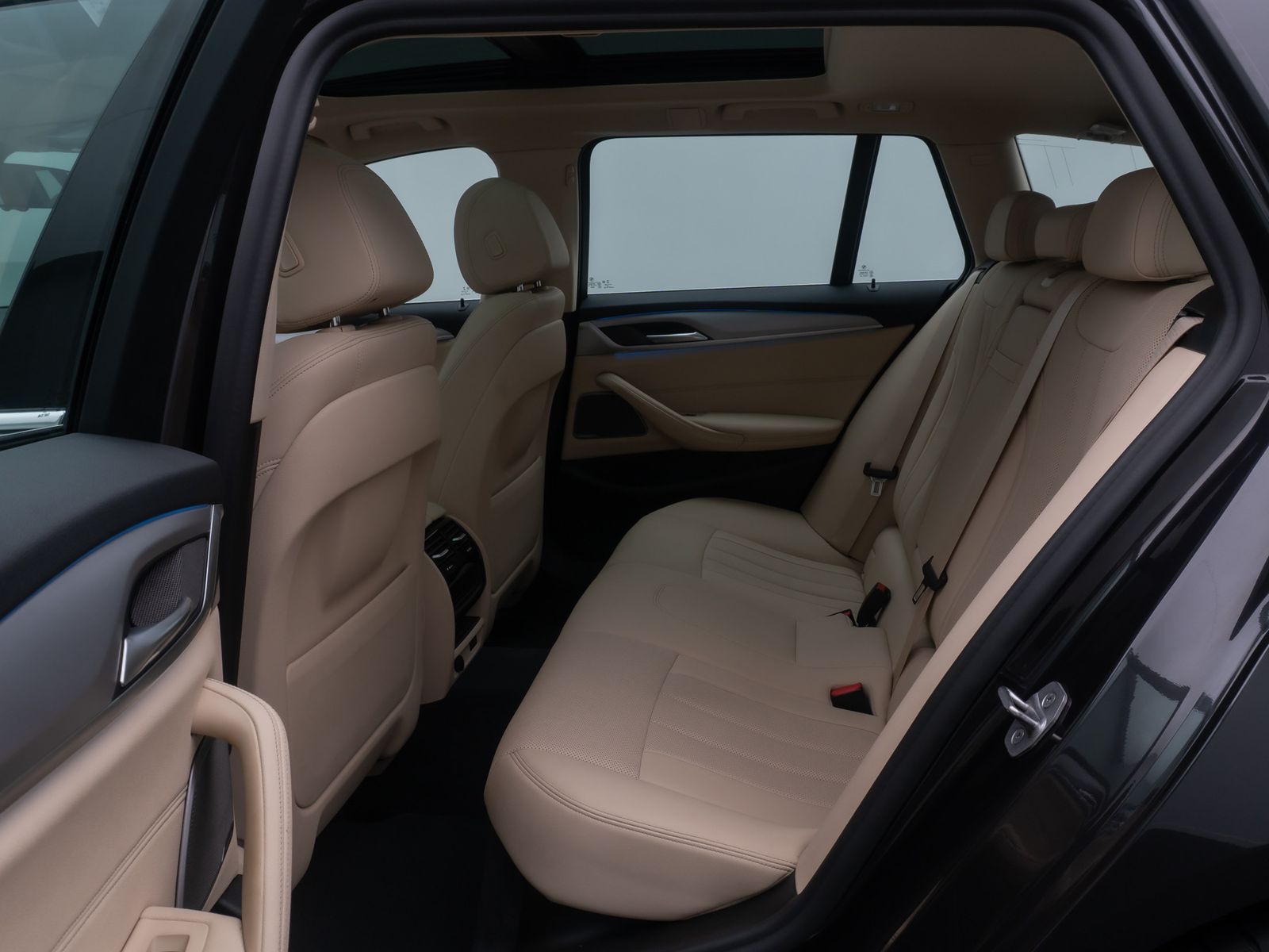 Fahrzeugabbildung BMW 530e Panorama Alarm DAB H/K Leder Sport 19Zoll