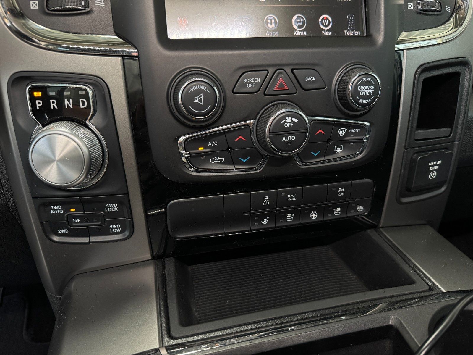 Fahrzeugabbildung Dodge RAM 5,7 Crew Cab Sport LPG 1Hand Deutsche EZ