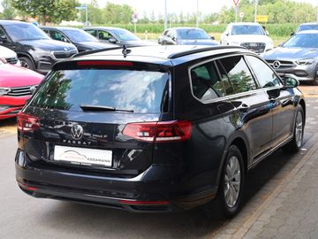 Volkswagen Passat Variant - 10