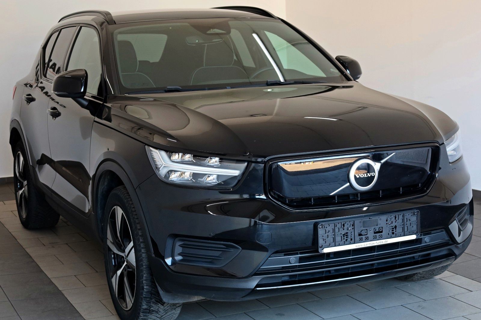 Fahrzeugabbildung Volvo XC40 Plus Recharge,T.Leder,Navi,LED,Kamera,SH