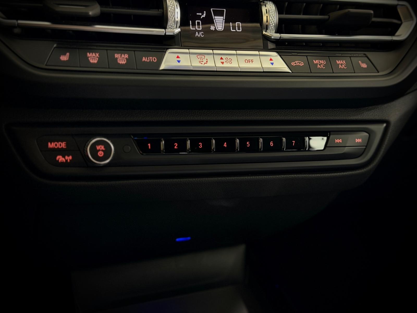 BMW 1 Series d xDrive M-SPORTPAKET AUTOMATIK PANORAMA LED, миниатюра 30