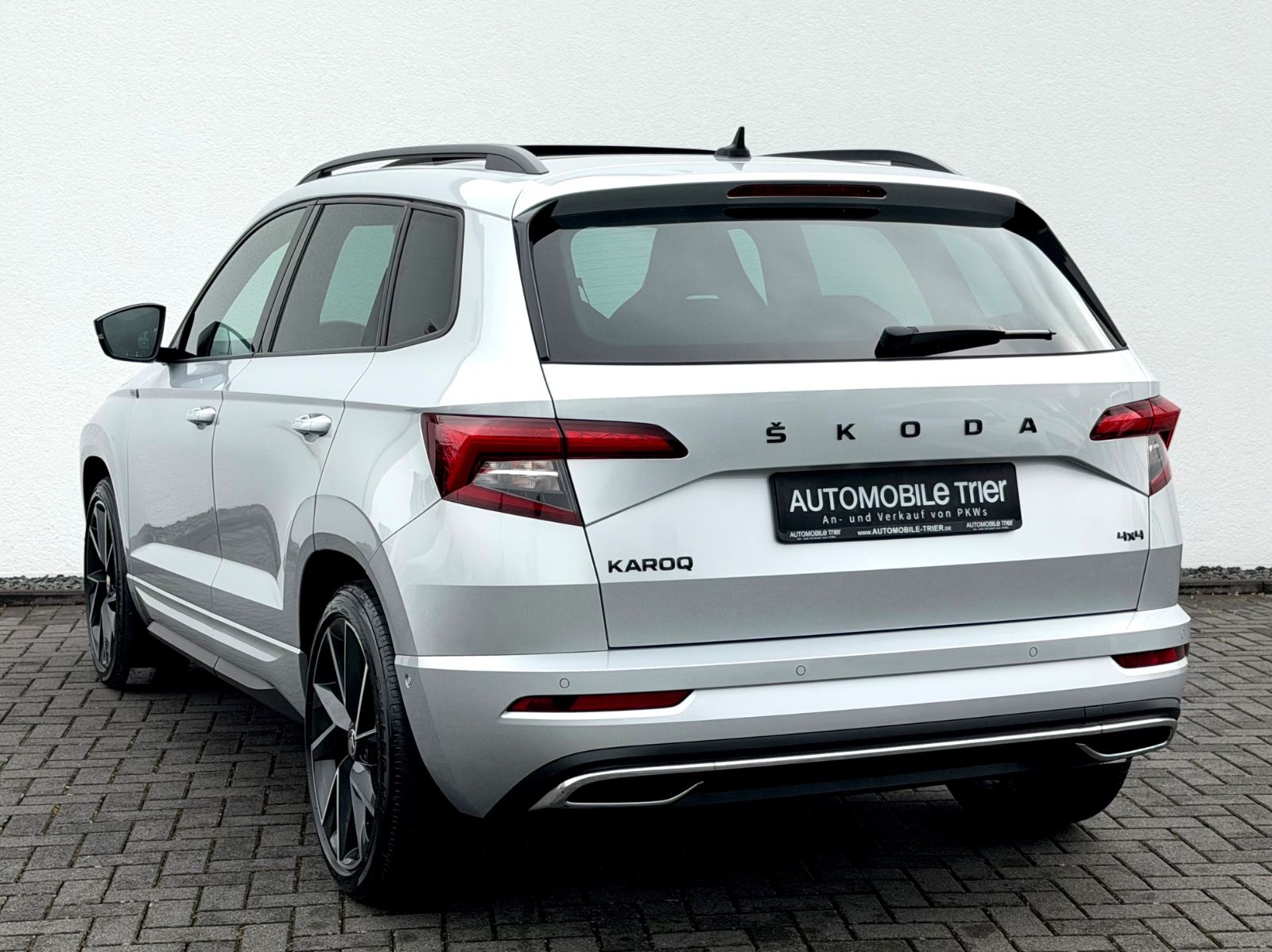 Skoda Karoq Sportline 2.0 TSI DSG 4x4 PANO LED ACC AHK foto 7