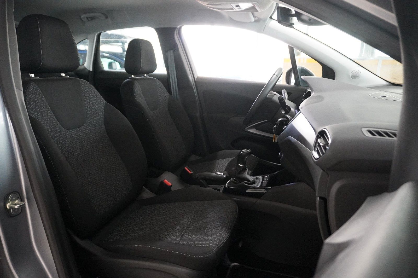 Fahrzeugabbildung Opel Crossland (X) 1.2 EDITION NAVI/LED/KAMERA/DAB+