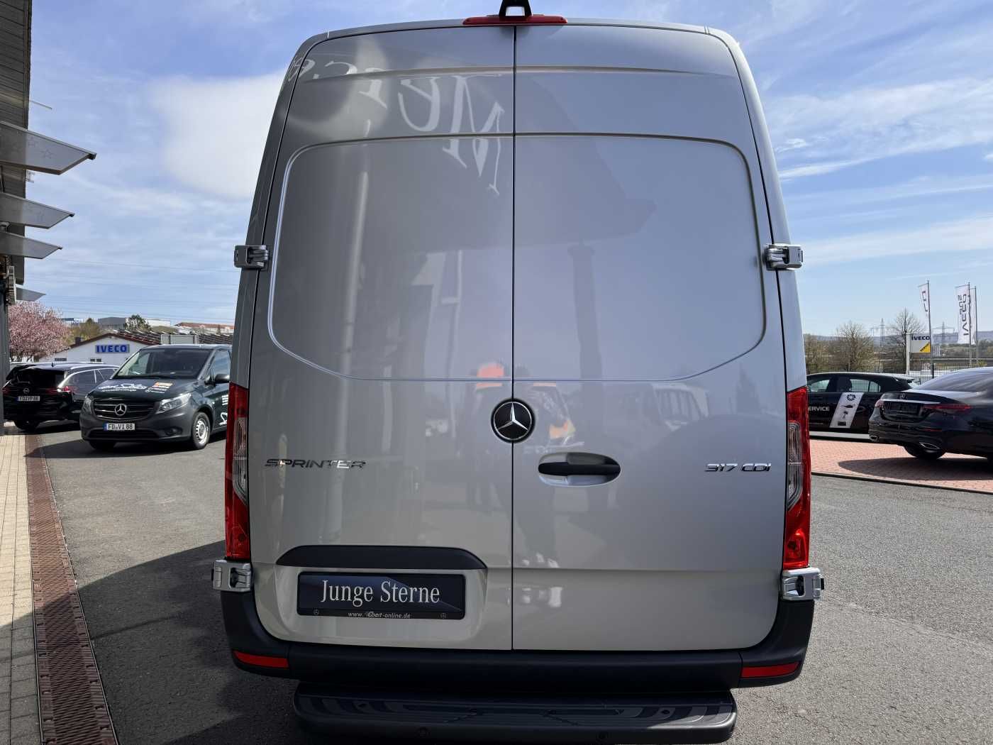 Fahrzeugabbildung Mercedes-Benz Sprinter 317 CDI 3665 Klima Kamera MBUX Schwing