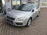 Ford Focus Lim. Ghia - Ford Focus aus 2006: Ghia