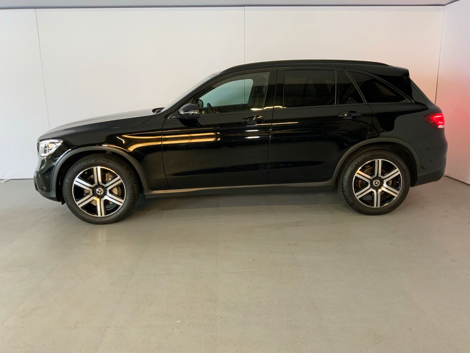 Mercedes-Benz GLC 400 d 4M EXCLUSIVE Night DISTRONIC 360° HUD imagem 3