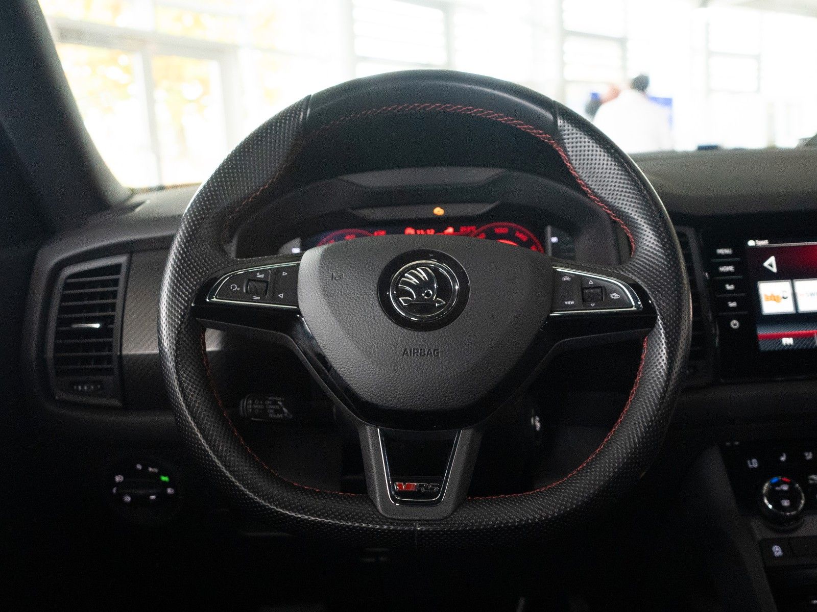 Fahrzeugabbildung SKODA Kodiaq RS 4x4 AUTOM./AHK/STANDHZG./SITZHZG./DAB