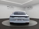 Porsche Panamera 4 E-Hybrid Platinum Edition - Porsche Panamera: Platinum Edition