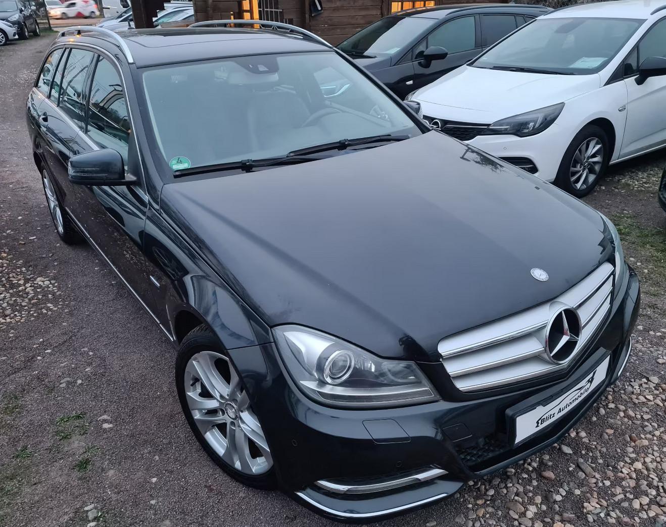 Mercedes-Benz C200 2011 — photo 14