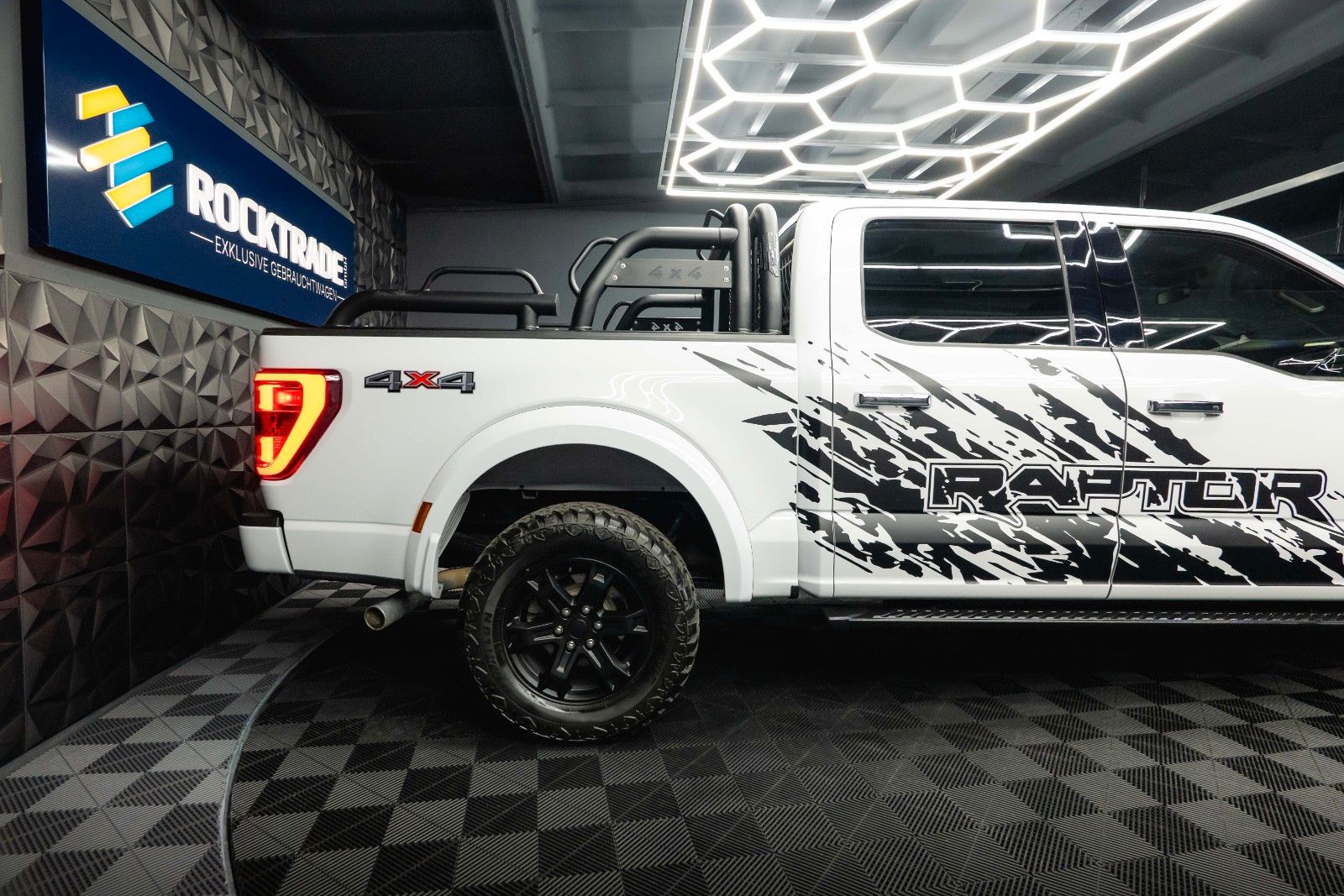 Fahrzeugabbildung Ford F150 5.0 V8 4x4 LARIAT RAPTOR SupCrew *360*B&O*