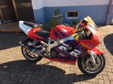 Honda CBR 900 RR SC33 - HONDA 1998 CBR 900