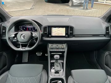 Fahrzeugabbildung SKODA Karoq 1.5 TSI Sportline DSG Pano/LED/ACC/AHK