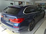 BMW 530 i Luxury Line Navi LED Kamera Pano - BMW 530 mit Benzin-Antrieb: Kombi