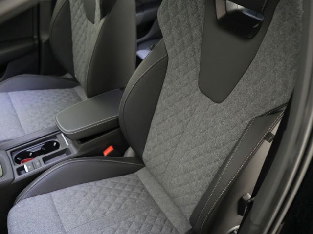 Octavia COMBI SPORTLINE TDI DSG+AHK+LED+NAVI+RÜC