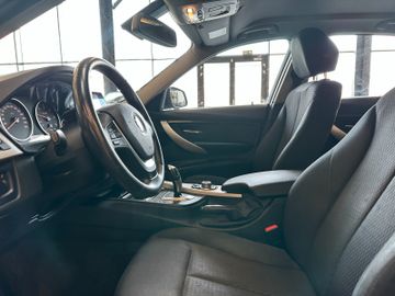 BMW 318 d Limousine *2. Hand*Bi-Xenon*Navi*Klima*SHZ