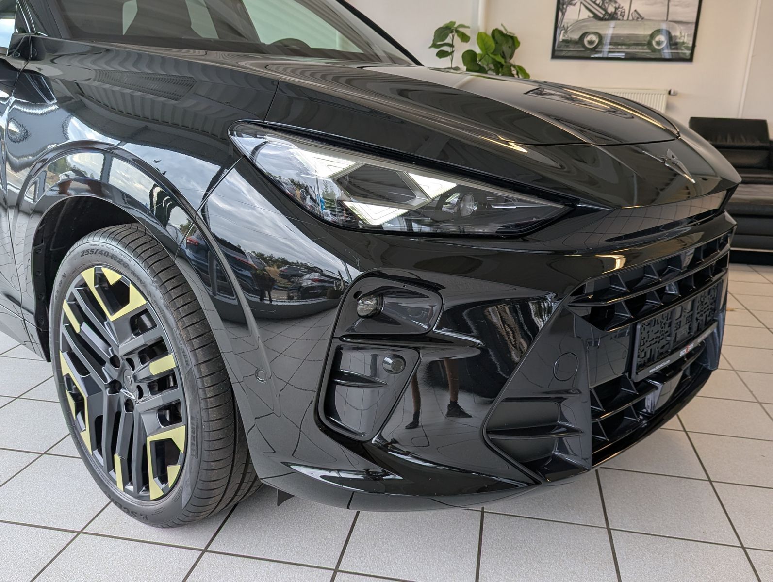 Fahrzeugabbildung CUPRA Terramar 1.5 eTSI Tribe Sennh Matrix HUD AHK 20