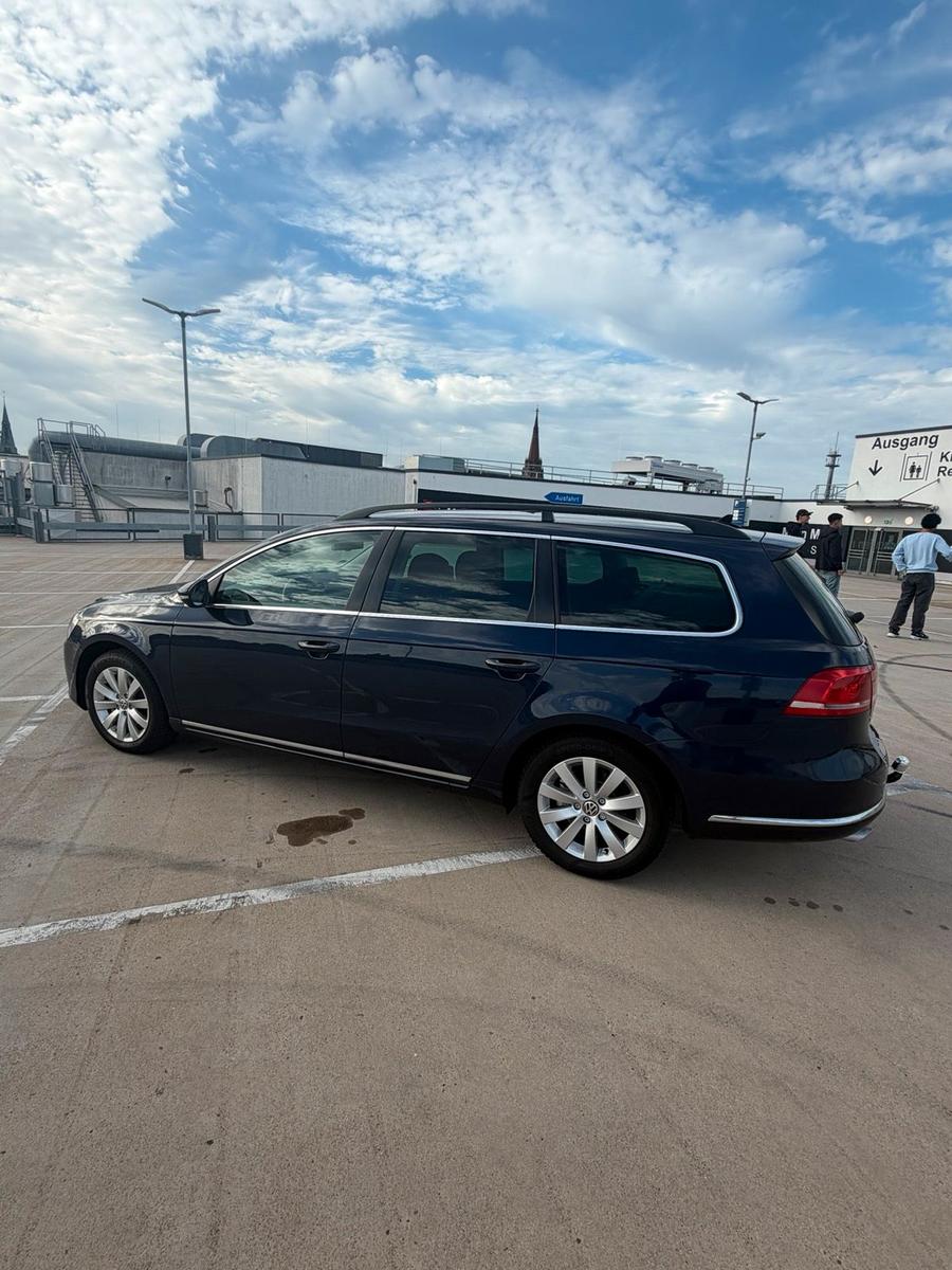 Volkswagen Passat 2011 — photo 6