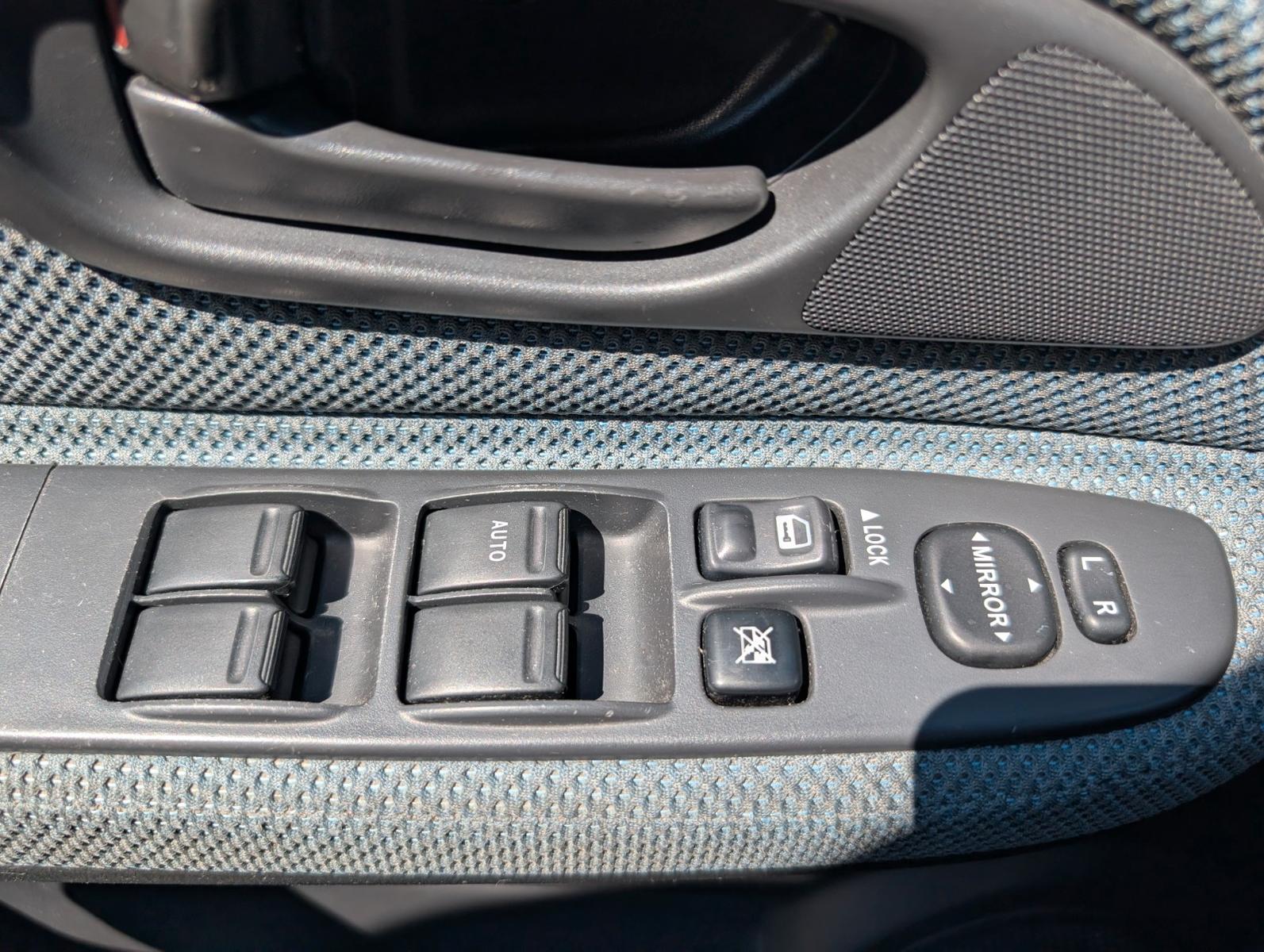 Subaru Impreza 2005 — photo 21